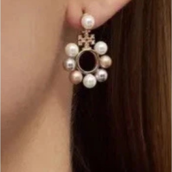 TORY BURCH KIRA PAVÉ LOGO MULTI PEARL DROP EARRINGS - Picture 7 of 7